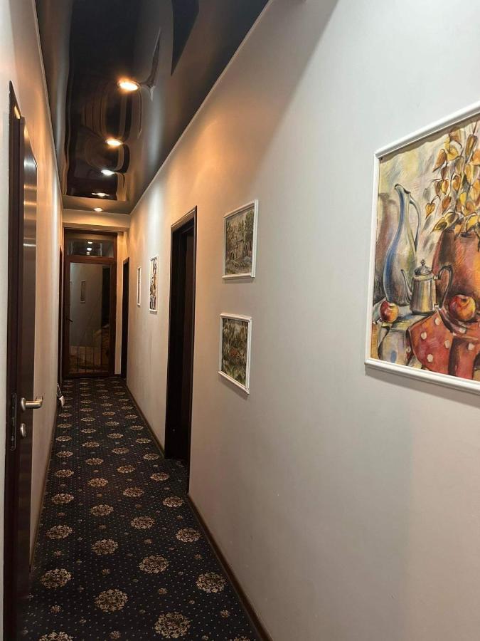 Du Vin Rouge Tbilisi Hotel Exterior photo